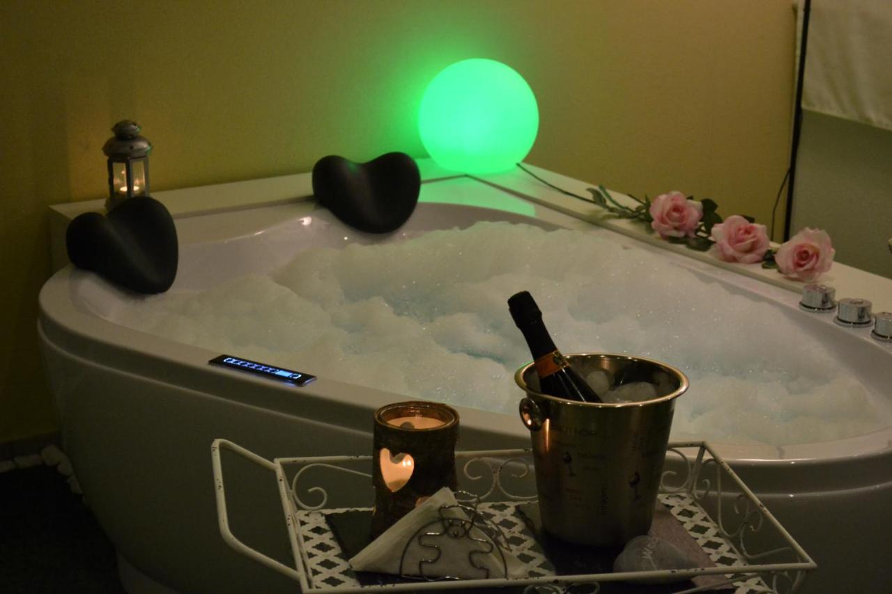 B&B Ravenna In Love Relax Conventello Экстерьер фото
